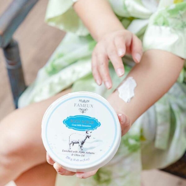 Fameux Whitening Body Scrub Goat Milk - Image 5