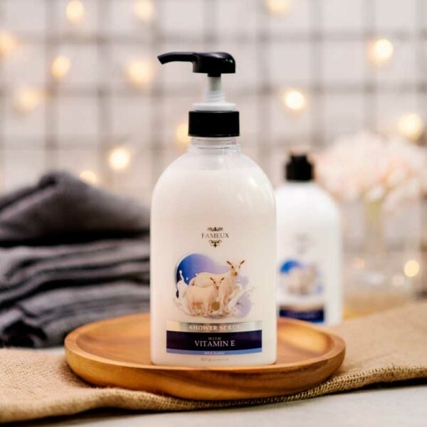 Fameux Whitening Shower Scrub Goat 500 ml | Body Wash Booster Shower Gel Sabun Mandi Cair Pencerah Kulit & Melembabkan - Image 2